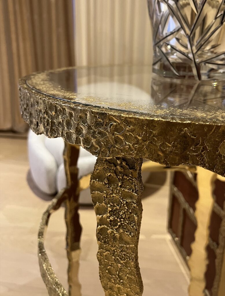Textured brass console “Philo”, Design Joël Orgiazzi for VLD