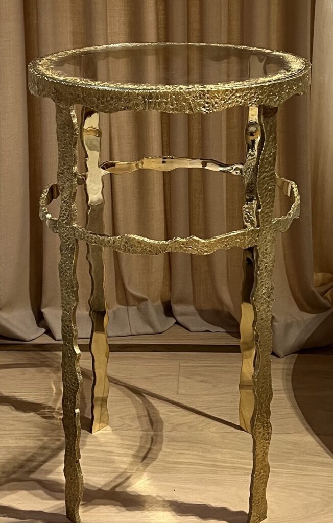 Textured brass console “Philo”, Design Joël Orgiazzi for VLD