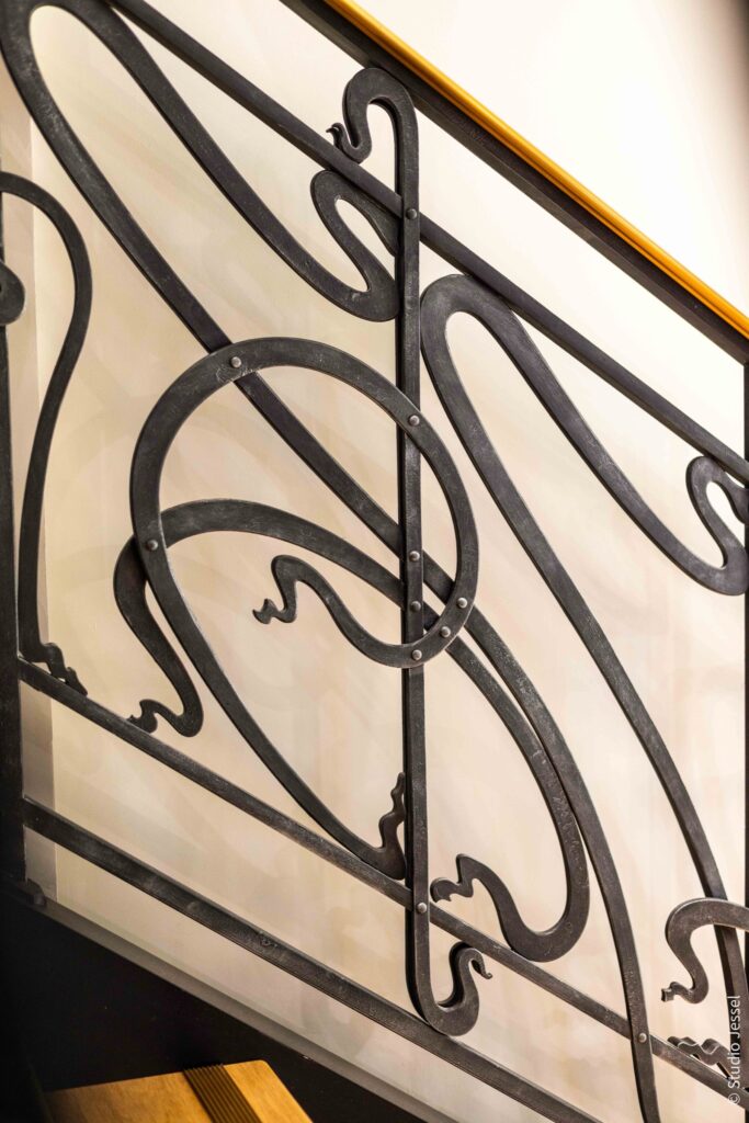 Art Nouveau handrail, Panerai boutique, Champs-Élysées
